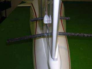 The Short spar is at the front, longer at the rear. Both must be anhedral. Fit the two stabs on each side.