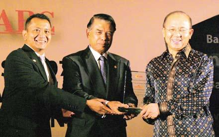 TAKWIM PERISTIWA-PERISTIWA PENTING: AKTIVITI PERNIAGAAN Februari 2008 AmInvestment Bank menerima anugerah Malaysia s Deal of the Year oleh Asiamoney dalam Anugerah Urus Niaga Tahun 2007.