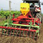 The seeding rate can be quickly and easily adjusted using a metering shutter on the implement.