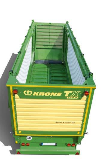Filling a KRONE TX from the forage harvester is as easy as it can get.