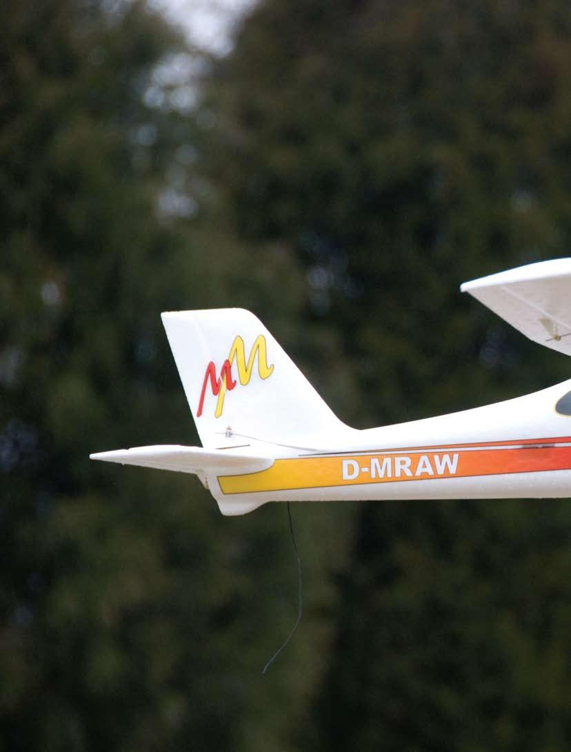 REVIEW In recent years, I have seen quite a few Multiplex airplanes at the airfields. I ve always been impressed with their quality and design. The MiniMag is a new high-wing electric trainer.