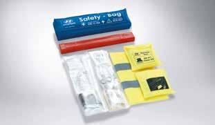 This convenient collection of safety items includes a first aid kit, two safety vests and warning triangle. Complies with DIN 13164:2014 standard. 99940ADE00 Warning triangle.