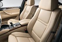 Standard Optional Ten-way power front sport seats with two-way manual thigh support adjustment and driver s seat memory system make the X6 driving experience more