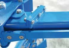 When the central screw has been loosened, four working widths can be set between 30 and 50 cm.