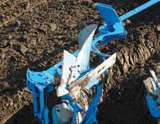 For all conditions Secure hooking Automatic adjustment With the VarioPack land packer LEMKEN has