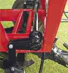 4-wheel brakes on 650/750 bushel model. Rear mounted SMV sign is standard. Front mounted ladder. Transport safety chain.