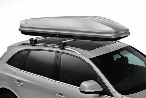 Deluxe attachment holds up to three sets of skis or four snowboards.
