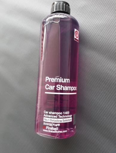 Shampoo Langkah 2 Premium Car Shampoo- Glossy Sukatan 45ml-50ml shampoo dan 19L/5 galon air dalam baldi.