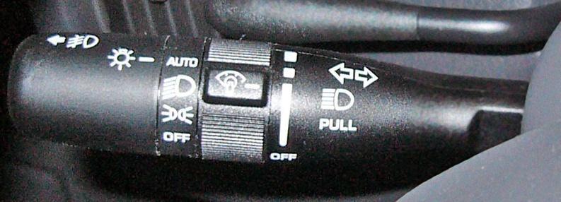 14. The switch is used to switch from bright to dim, operate the flash to pass