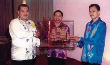 Sebelum itu, Tuan Haji Wan Sharpudin Wan Ramli telah menziarahi keluarga Allahyarham di Taman Dato Harun, Jalan Klang Lama, Petaling Jaya Selangor. En.