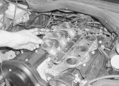 d) Ensure the EGR valve and pipe mating surfaces are clean and dry and apply a smear of high-temperature grease to the threads of the union nut (Vauxhall recommend the use of assembly paste 19 48 569