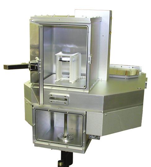 Carousel-200 TM Loadlock System COMPACT, MESC-COMPATIBLE LOADLOCK AND TRANSFER SYSTEM Load wafers or other substrates into a SEMIstandard process chamber without breaking vacuum Cost-effective