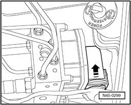 Continuation for all vehicles Disconnect connector from brake pressure sensor 1 G201. Fig.