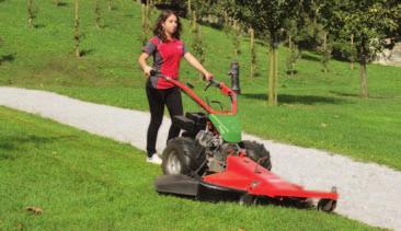 With its high level of manoeuvrability and superb ability to handle slopes, it can tackle lawns safely and efficiently where other
