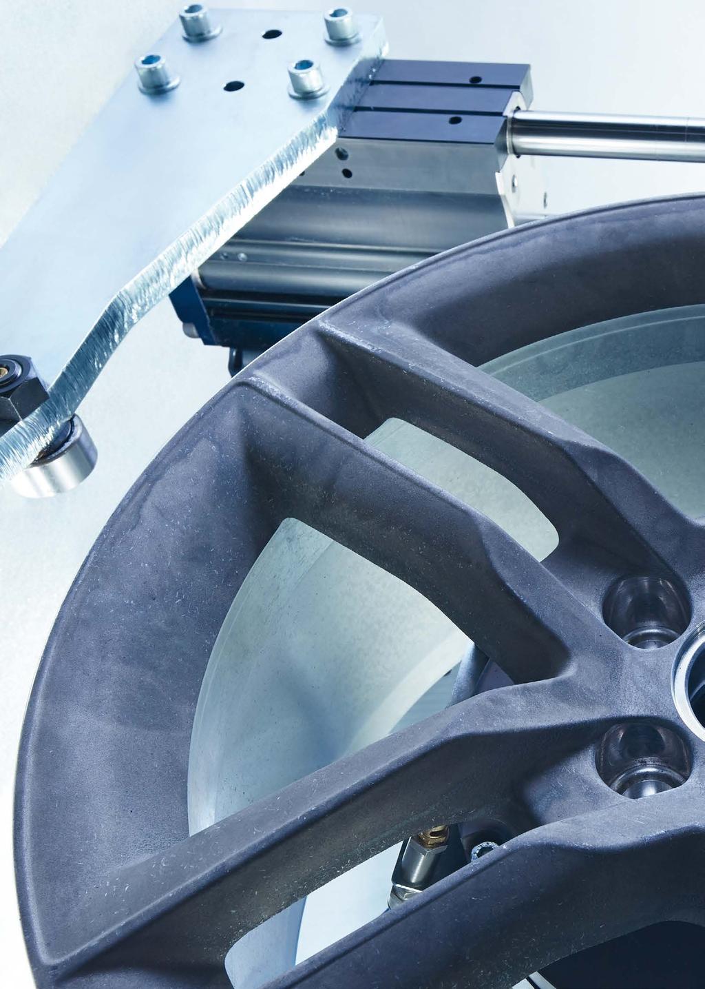 WHEEL MOUNTING SURFACE MAKRA offers a range of measuring instruments for testing the concavity of the wheel attachment face from a simple straightedge to convenient plane surface measuring devices