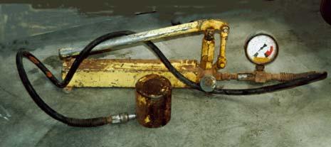 hydraulic equipment and tools of many brands we operate a seperate service repair department.