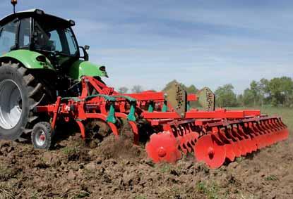 For shallow stubble cultivation, there is the option of the wing share of 300mm operating over the