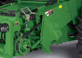 For farmers or contractors who harvest significant corn acreage, the S690 can now be equipped with our new CommandTouch multi-speed feederhouse drive system.