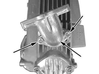 Fix the throttle valve to the Caution: Apply the specified carburetor by aligning a notch on torque.