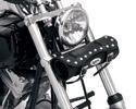 Although this look popularised motorcycling, handlebar bags have fallen into relative disuse because of extra weight on the front wheel and difficulties
