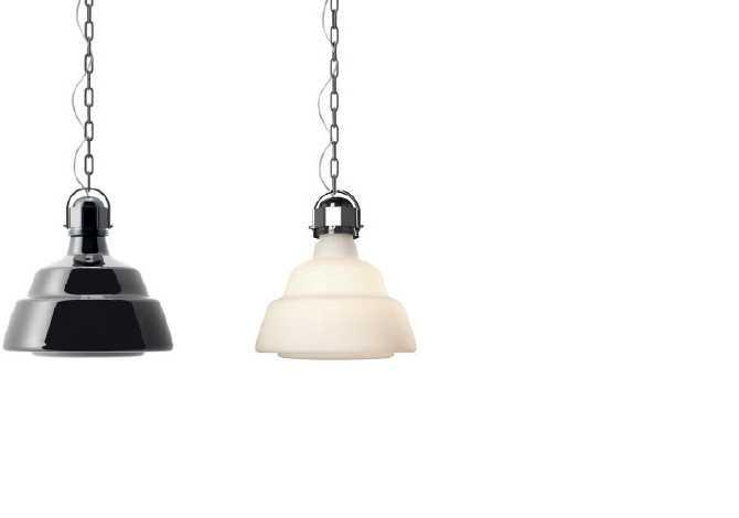 Glas, suspension technical info Description Suspension lamp with diffused light; the canopy and chain - with torus-shaped links - are in nickel-coated steel with glossy finish.