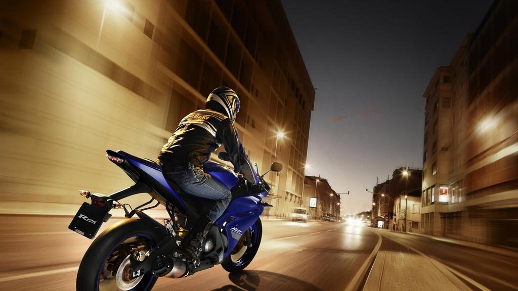 The R-series start here With its distinctive R-series styling, sporty performance and handling, the YZF-R125 is the perfect introduction to supersport riding.