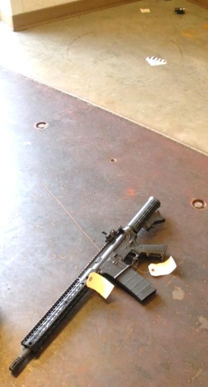 simulated flashlight missed the raised block. Drop 6B handguard was reattached to the weapon.