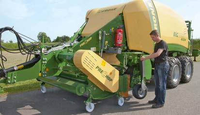 Integrated pre-chopper PreChop for KRONE big balers in the BiG Pack 1270 XC, 1290 XC and 1290 HDP XC series with 96 rotating blades and two rows of 47 counterblades, a nominal LOC of 21 mm