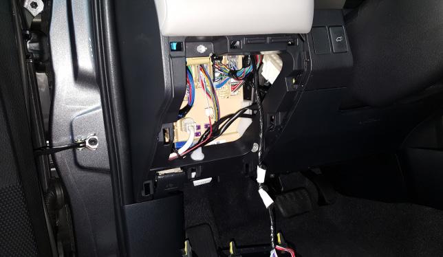 Connect the Canbus harness to the connector at the ignition key switch using the supplied T-harness.