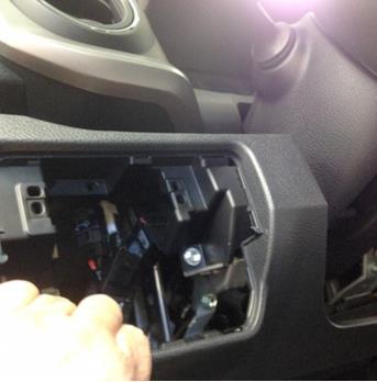 Remove the dash panel on the left side of steering wheel (picture 4). 7.