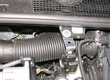on the underbody Wiring harness routing diagram Fuse holder in engine compartment of the
