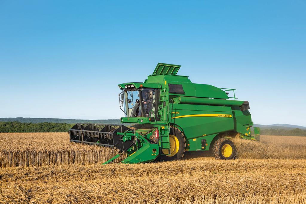 Adjustable vane tailboard Consistently equal straw distribution is assured by the vane tailboard, which can be adjusted either electrically from the comfort