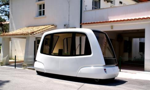 driverless electric vehicle, designed to be easily used for small trips at low speed, with the aim to be a "horizontal lift" able to connect buildings of private or semi-private spaces.