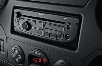 and steering wheel audio controls. 5. Eco-mode * and Stop & Start *.