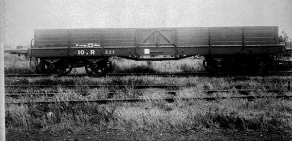 R-Class Bogie Wagon [PROV VPRS 12800 P1, H4538] The QR wagon (1890 s design) The QR class of wagon can be used as an example of bogie wagon underframe design from the 1890 s.