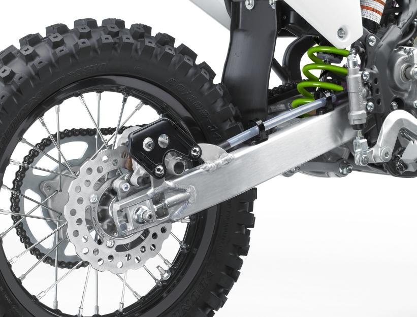 Factory styling details The bodywork and graphics of the KX85/85-II give them a strong resemblance to the larger KX models,