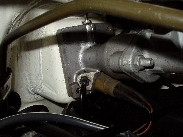 12. Unplug the electrical connection to the master cylinder and disconnect the two electrical leads to the brake servo.