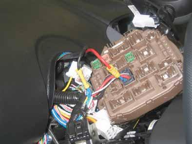 Citroen C / Peugeot 07 / Toyota Aygo Fan control Connection to 4-pin connector K from instrument cluster. Make connections as shown in the wiring diagram with the provided connectors.