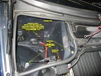 The relay shuld be near the passenger side psitive (+) battery terminal. See image belw fr the crrect psitive terminal.