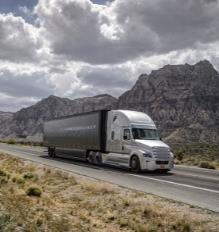 Connect world premiere of platooning