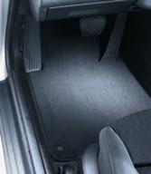 Velour floor mats. High-quality soft velour, particularly hard-wearing thanks to reinforced rubber backing.
