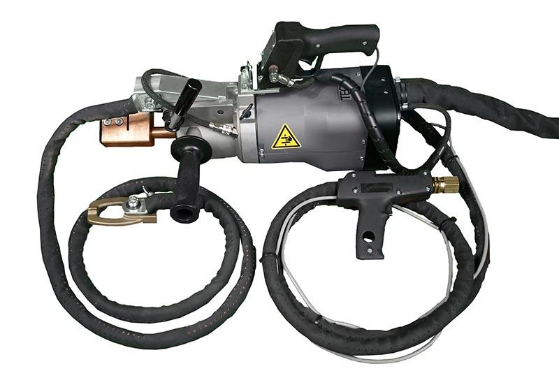 TECNA s single sided welding gun and Earth leads are directly connected