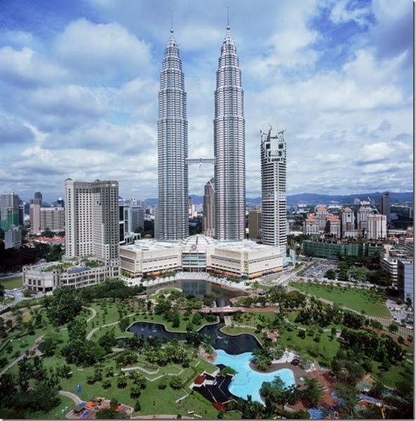 ECONOMY: MALAYSIA APEC APEC AUTO AUTO DIALOGUE 16-18 SEPTEMBER 23-25 APRIL 2014 2013 JAKARTA BEIJING COUNTRY REPORT: MALAYSIA CONTENTS 1. Malaysia - domestic auto taxation 2.