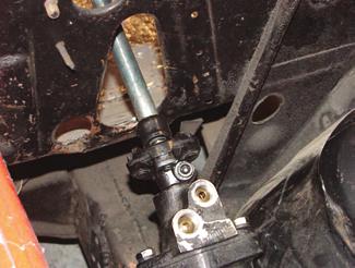 #18b #18a Photo #18a & 18b: The lower end of the steering shaft is 3/4 double-d and keys