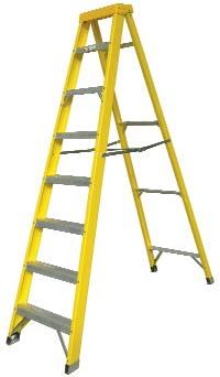 Step Ladders Step Ladders Master Step, Z600 The safer stepladder with a wide platform and base Large work platform with aluminium checker plate surface (00mm x 00mm) 80mm deep with integrated plastic