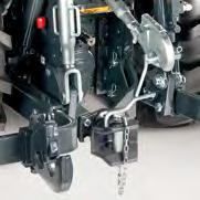 Joystick-controlled* vertical hydraulic tie-rod for practical adjustments from the driving position. Height-adjustable tow hook.