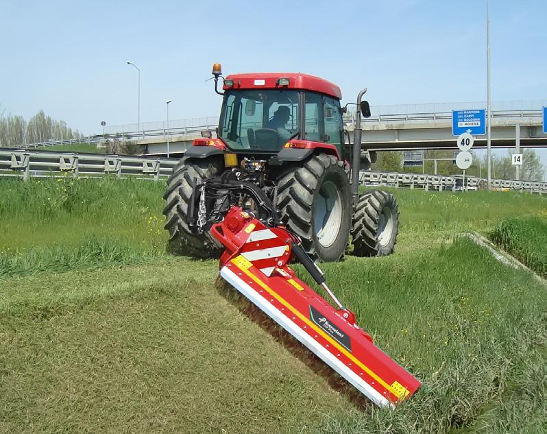 Kverneland Chopper FHPplus More offset - More versatility Due to the possibility of different working angle positions, the FHPplus is a highly versatile solution for farming and road maintenance