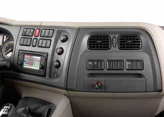 The DPA encourages the driver to get the best out of the LF. PRACTICAL The new dashboard has a 12-volt socket and a double DIN box that is suitable, among others, for the Truck Navigation Radio.