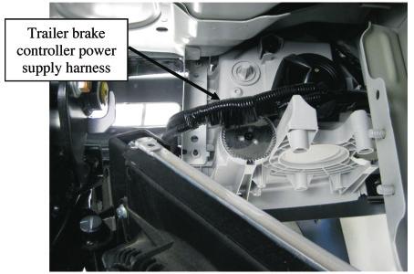 To power the brake controller, the brake controller harness power supply must be plugged in to the chassis power supply plug.