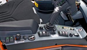 less heat development since the vehicle is not driven permanently by the hydrostatic pumps and engines * only on S series Holder M 480 ERGONOMIC OPERATING CONSOLE Intuitive operation enables minimum